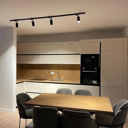 Airstay Pristina Extérieur photo