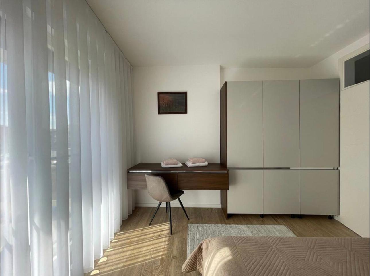Airstay Pristina Extérieur photo
