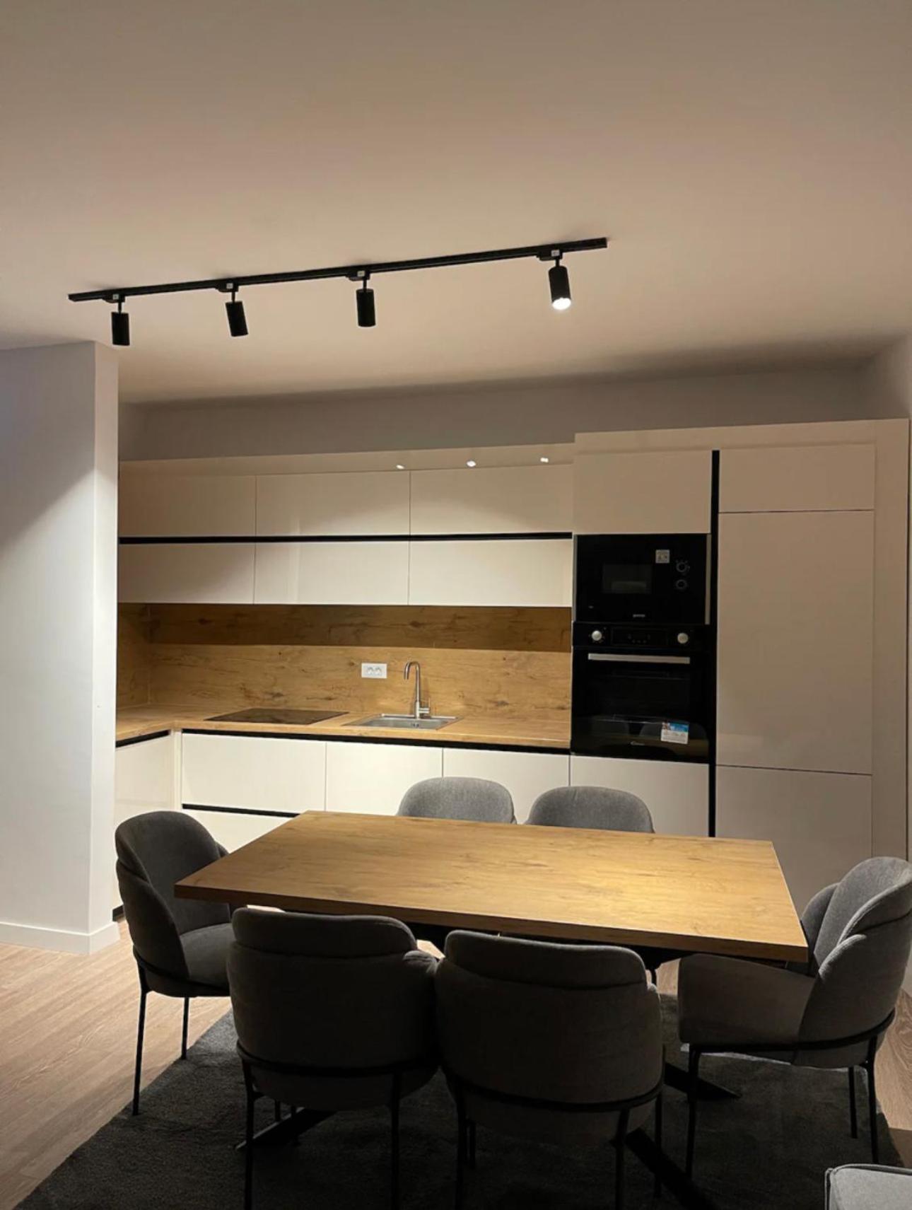 Airstay Pristina Extérieur photo