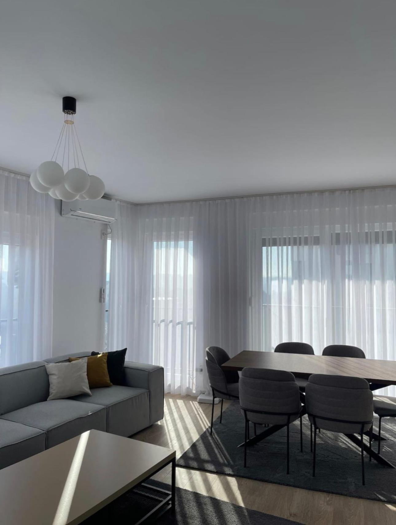 Airstay Pristina Extérieur photo