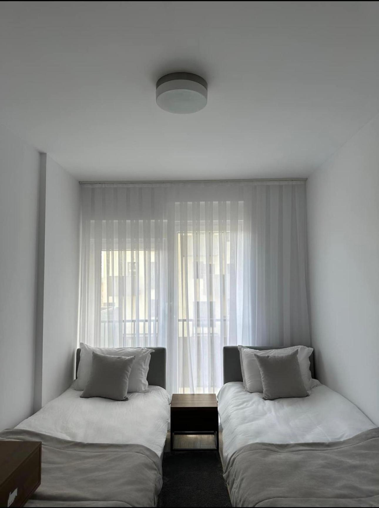 Airstay Pristina Extérieur photo